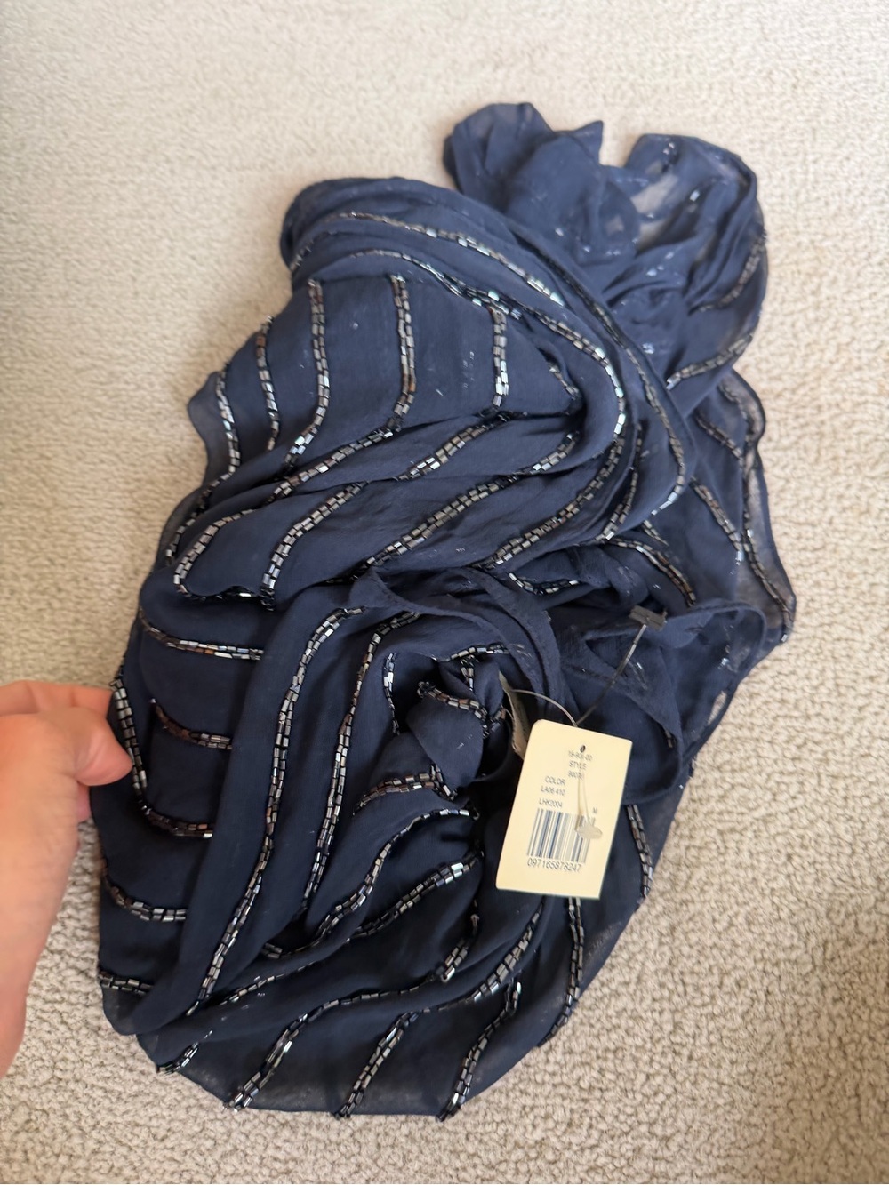 🗽Lord & Taylor Navy Blue Metallic Stripe Scarf
